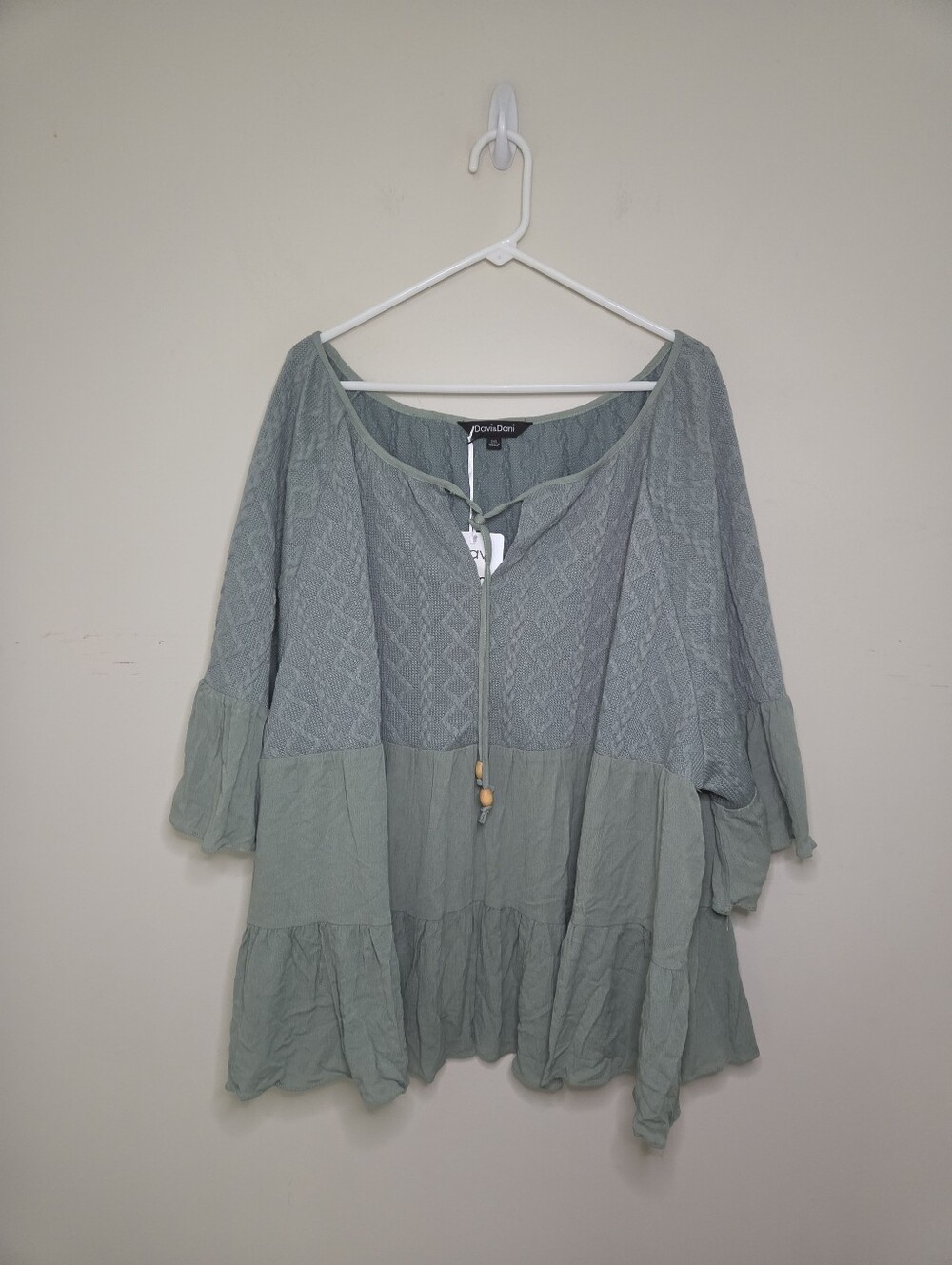 Women's Davi & Dani Green Boho Tie Neckline Top Sz 2XL NWT - Picture 9 of 9